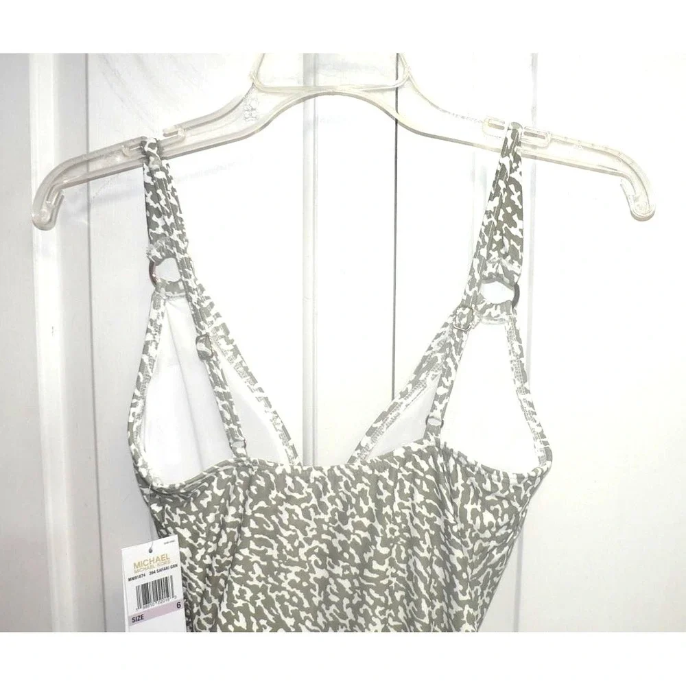 Michael Kors Hazy‎ Cheetah Surplice One-Piece Swimsuit in Safari Green Size 6